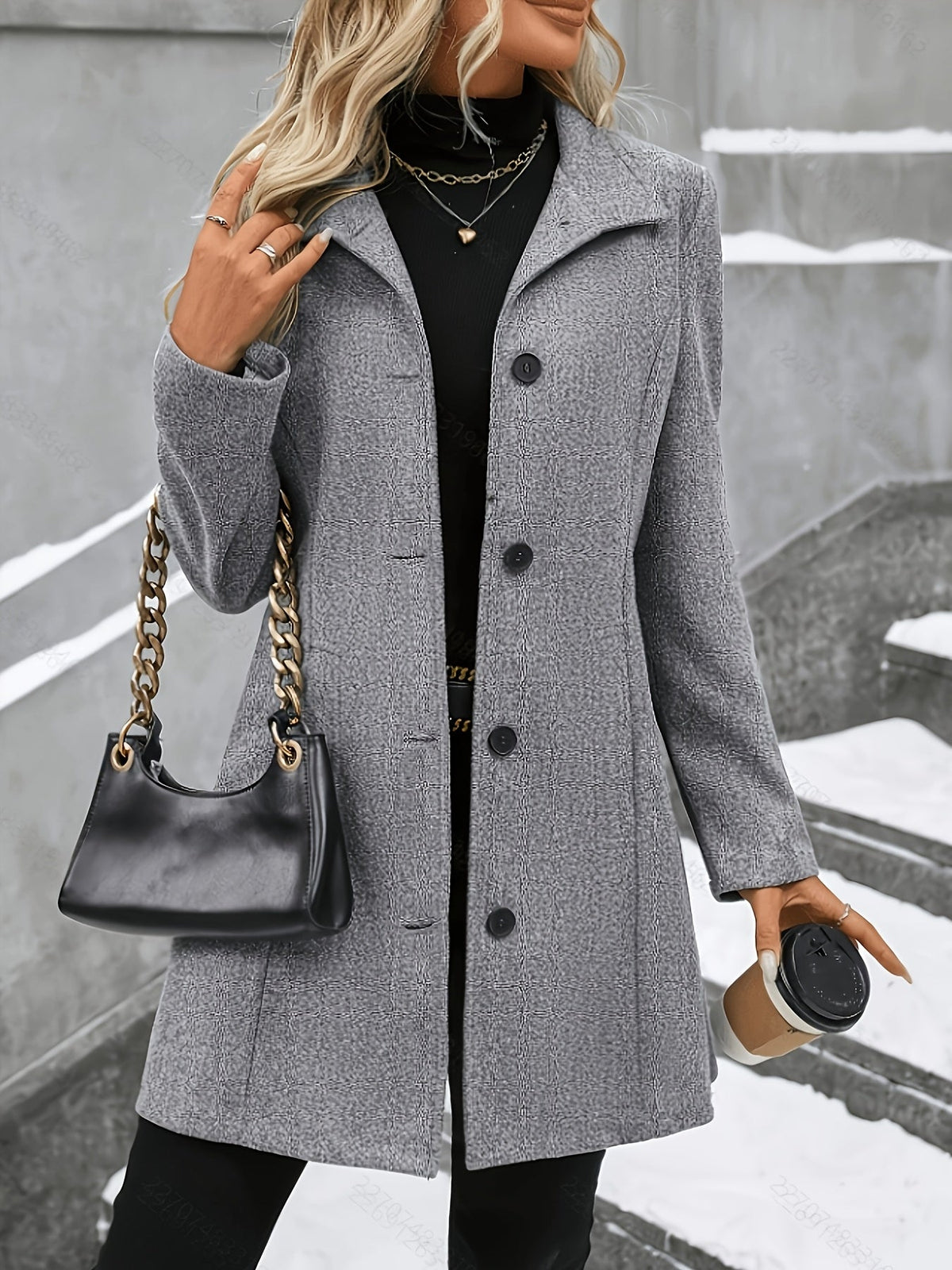 Cappotto lungo in misto lana con revers e bottoni