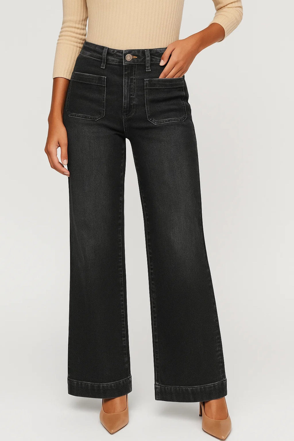 Jeans a vita alta con gamba larga e tasche