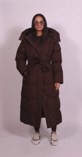 Giubbotto puffer lungo con cintura