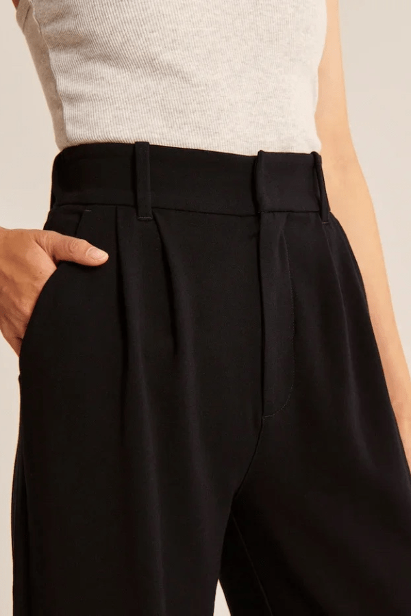 Pantaloni in viscosa a vita alta con gamba larga e zip