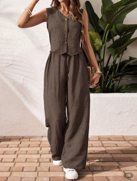 Completo con top senza maniche a V e pantaloni