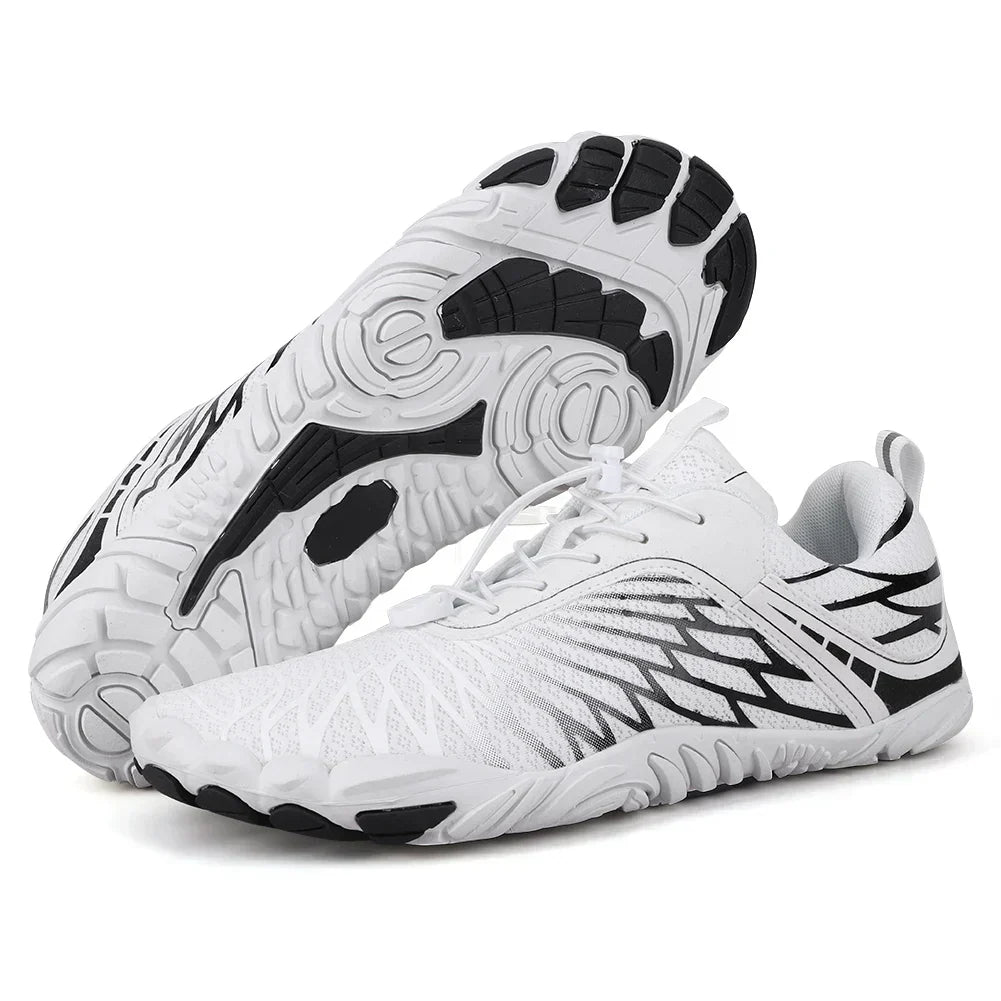 Sneakers sportive bicolore con lacci e suola flessibile