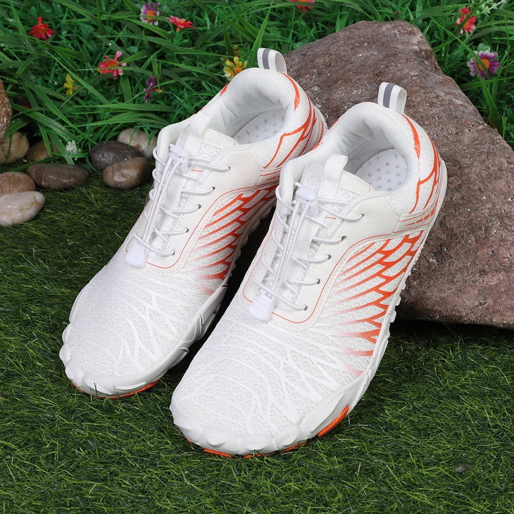 Sneakers sportive bicolore con lacci e suola flessibile