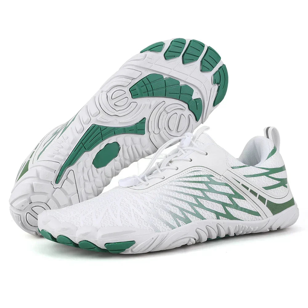 Sneakers sportive bicolore con lacci e suola flessibile