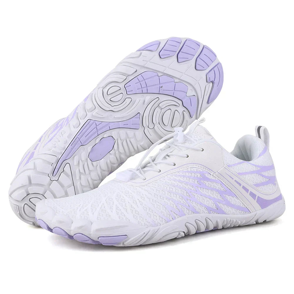 Sneakers sportive bicolore con lacci e suola flessibile