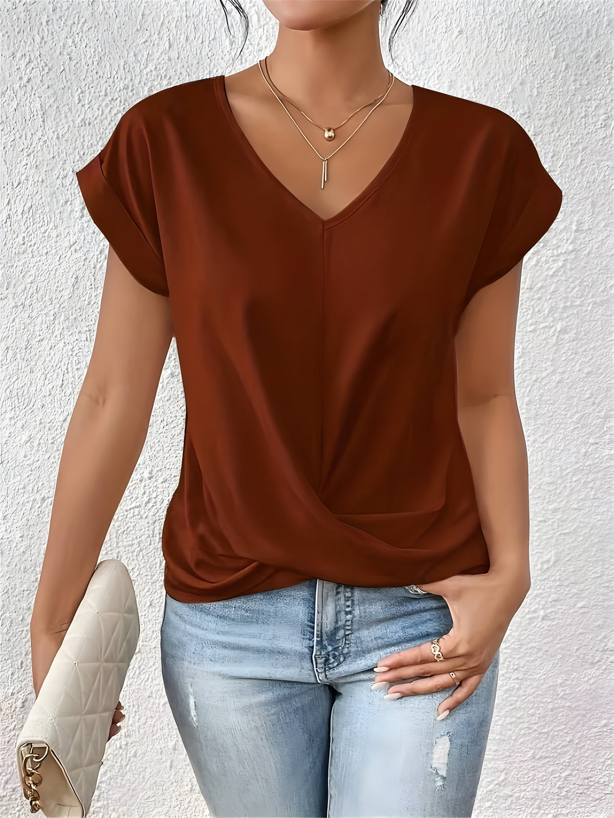 Top con dettaglio twist e scollo a V