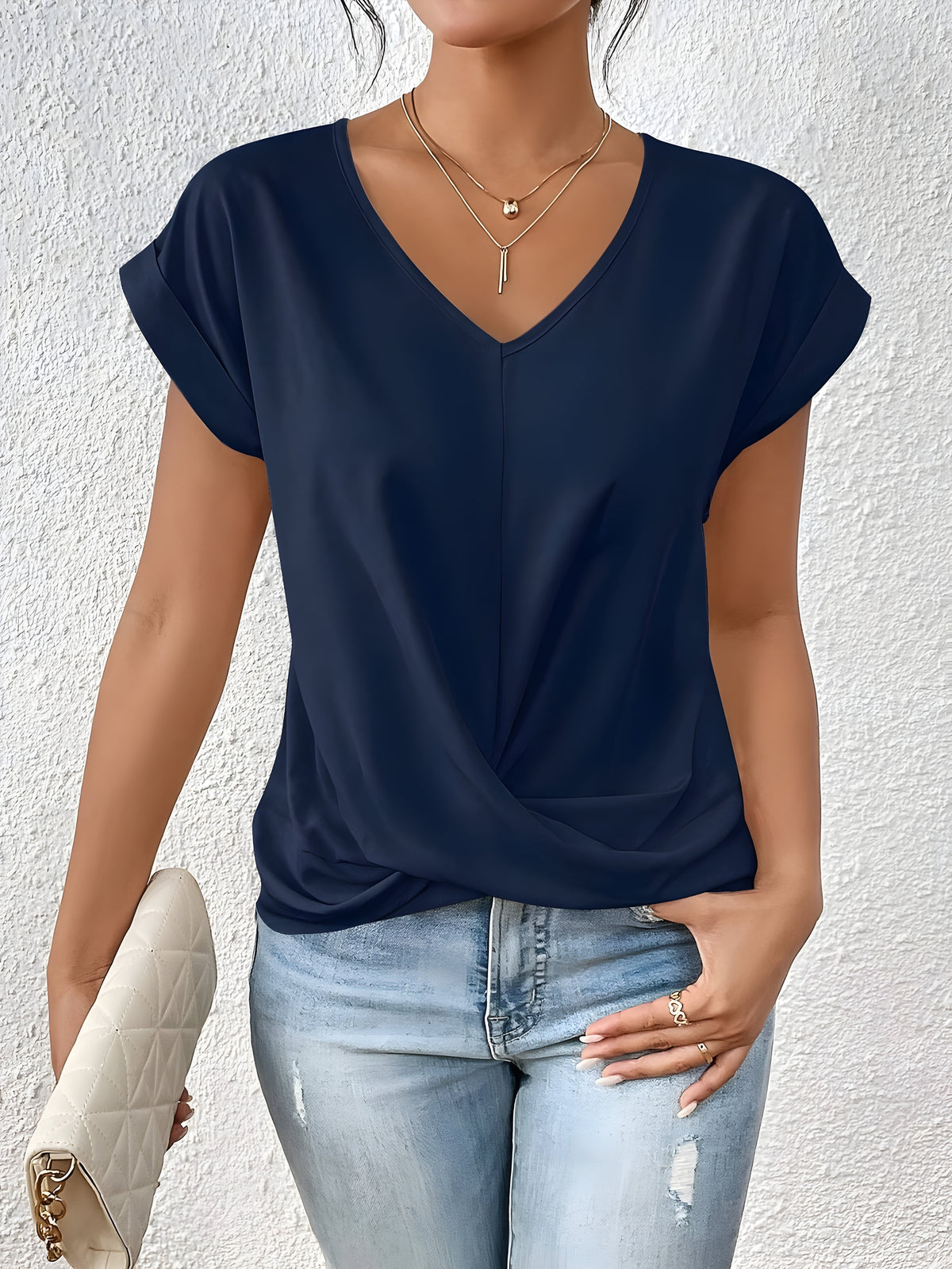 Top con dettaglio twist e scollo a V