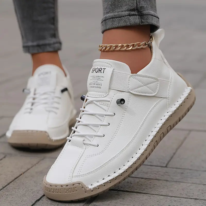Sneakers con punta ampia e suola ammortizzata