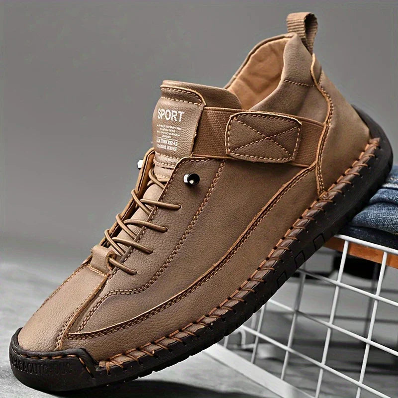 Sneakers con punta ampia e suola ammortizzata