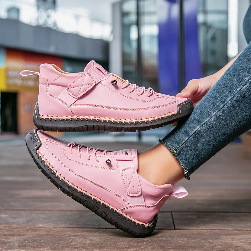 Sneakers con punta ampia e suola ammortizzata