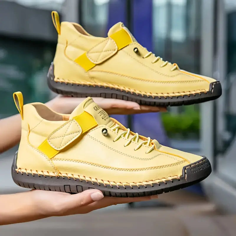 Sneakers con punta ampia e suola ammortizzata
