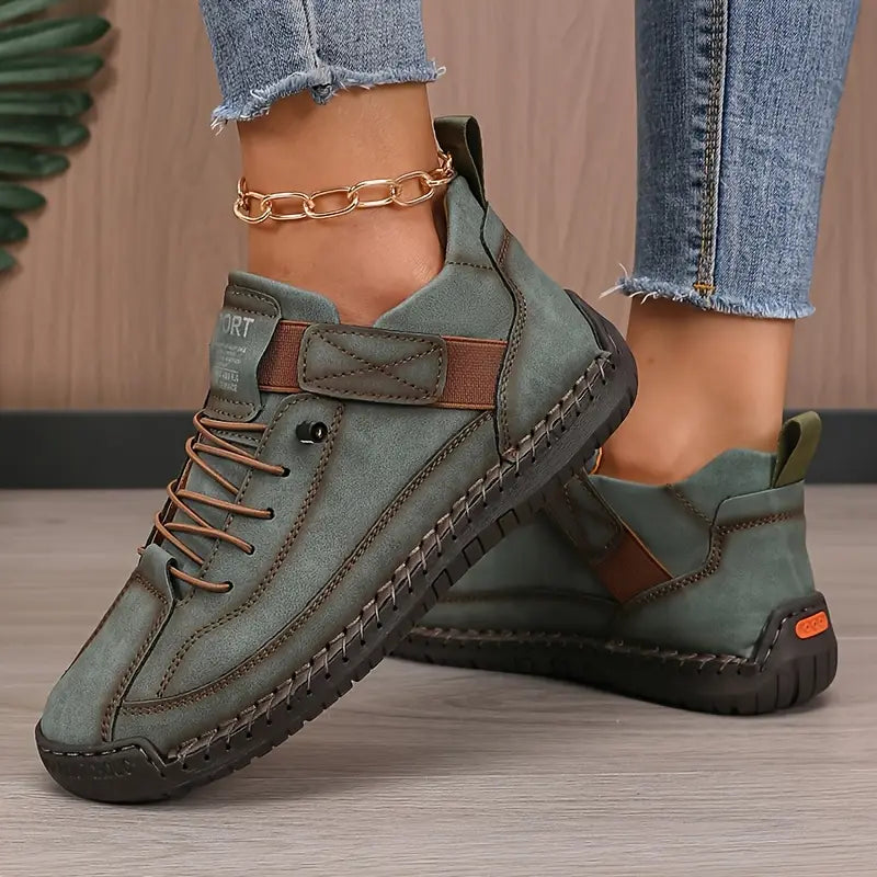 Sneakers con punta ampia e suola ammortizzata