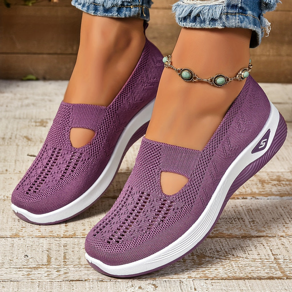 Scarpe slip on con pianta ampia e suola con battistrada