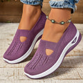 Scarpe slip on con pianta ampia e suola con battistrada