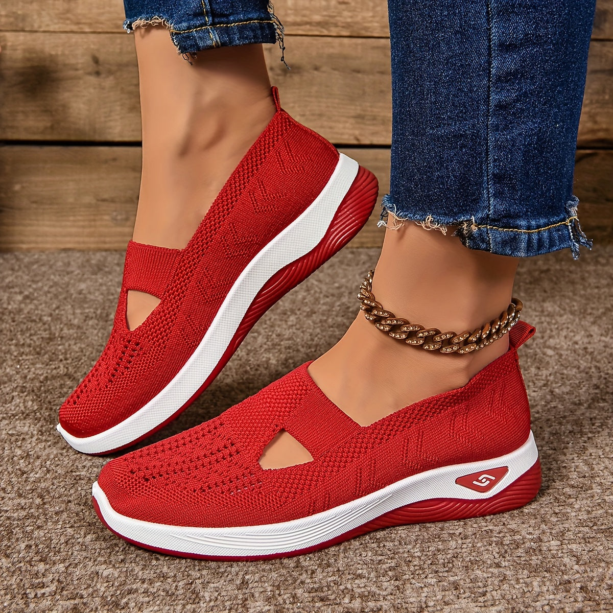 Scarpe slip on con pianta ampia e suola con battistrada