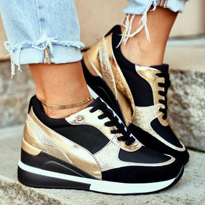 Sneakers in stile atletico con suola imbottita