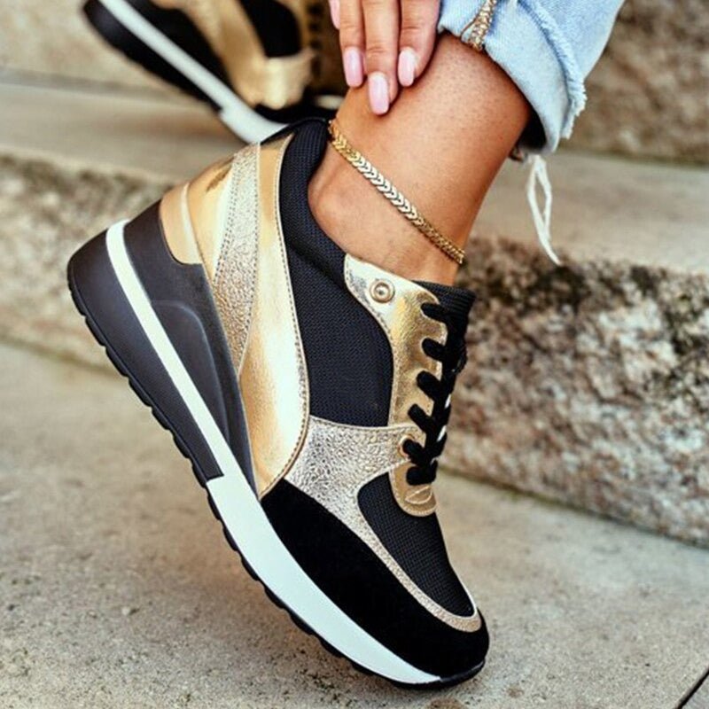 Sneakers in stile atletico con suola imbottita