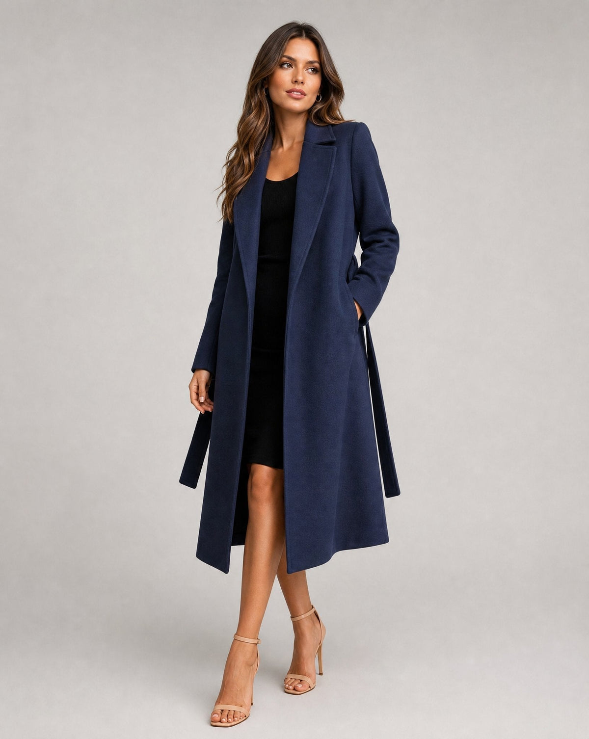 Trench in misto lana con revers e cintura