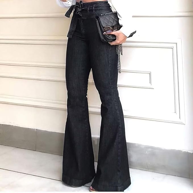 Jeans a vita alta con gamba larga e cintura